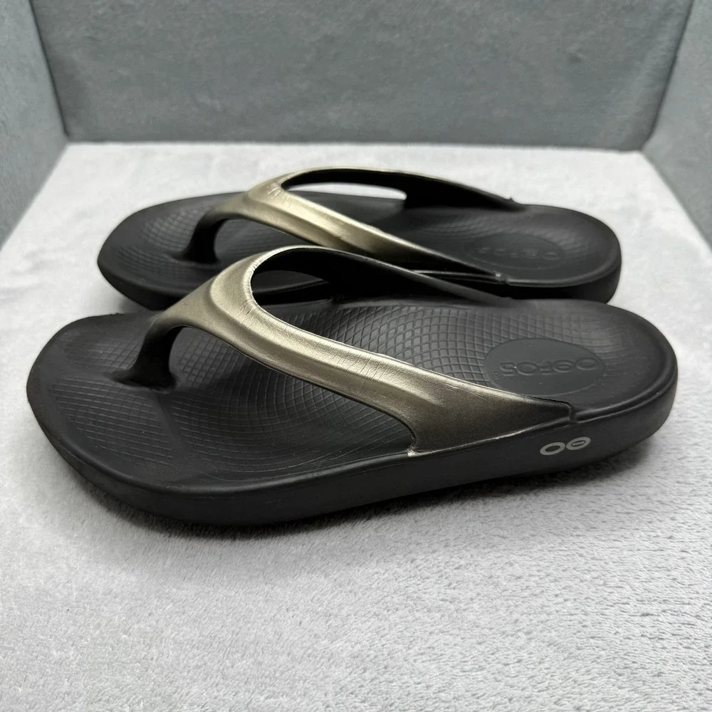 OOFOS OOlala Sandals Women's 6 Black Gold Metallic Recovery Flip Flops EU 37